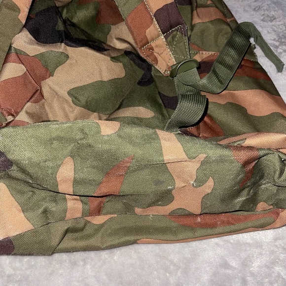 Hershel supply company green olive/ army green camouflage pattern print backpack - Picture 11 of 15